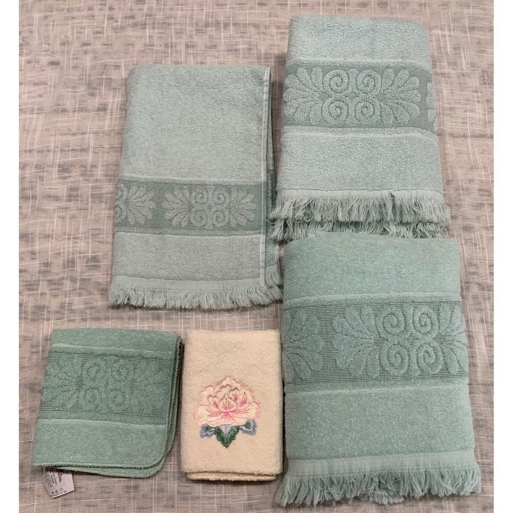 Vintage Cannon Sage Green Towel Set Fringed Retro Floral Cottagecore Rare Y2K